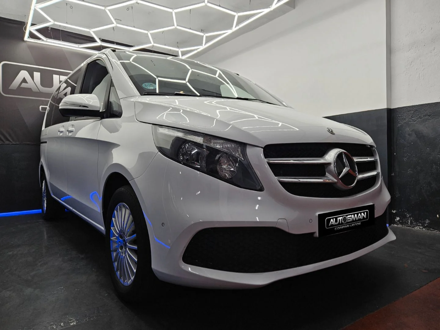 MERCEDES-BENZ Clase V 250 d Avantgarde Compacto 2023 Diésel Blanco - Motor